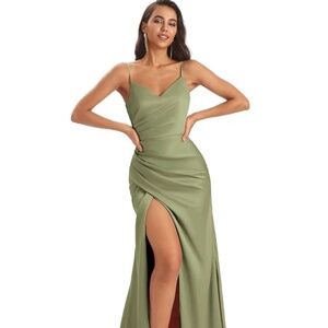 Formal Gown / Bridesmaids Dress !!